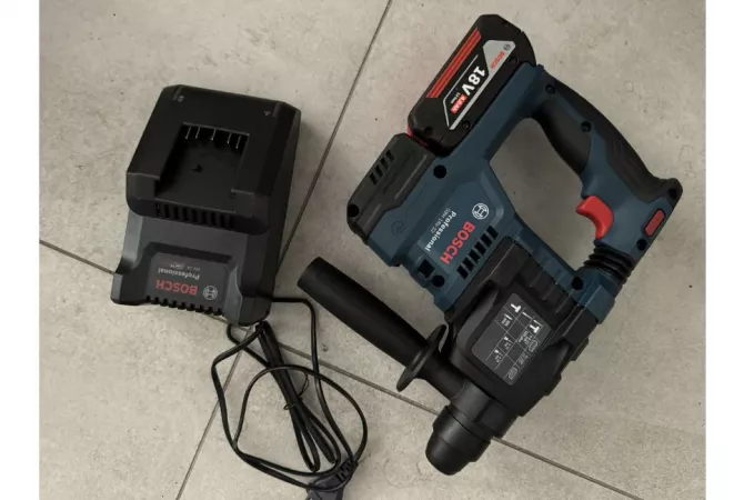 Working Tools in Tirana - 250 Euro