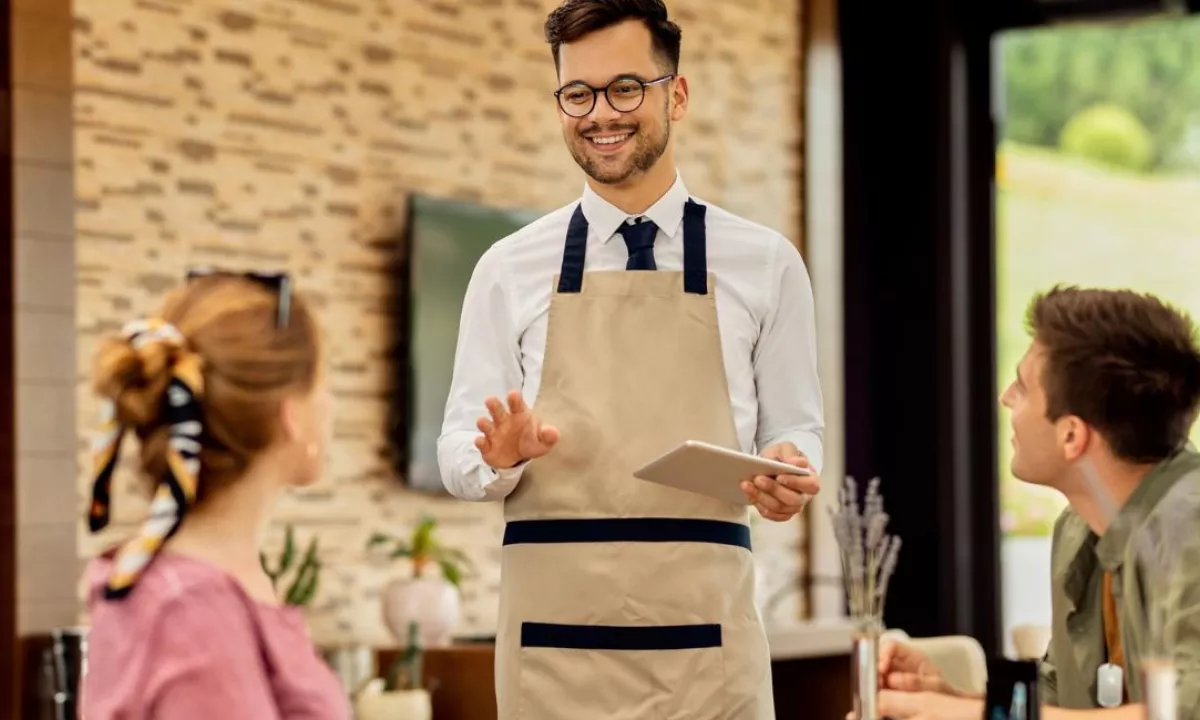 Njoftime Pune ne Tirane, Profesioni KAMARIER/E,  SANITARE , Fillestar/Pak eksperience, Pagesa Me Marreveshje.