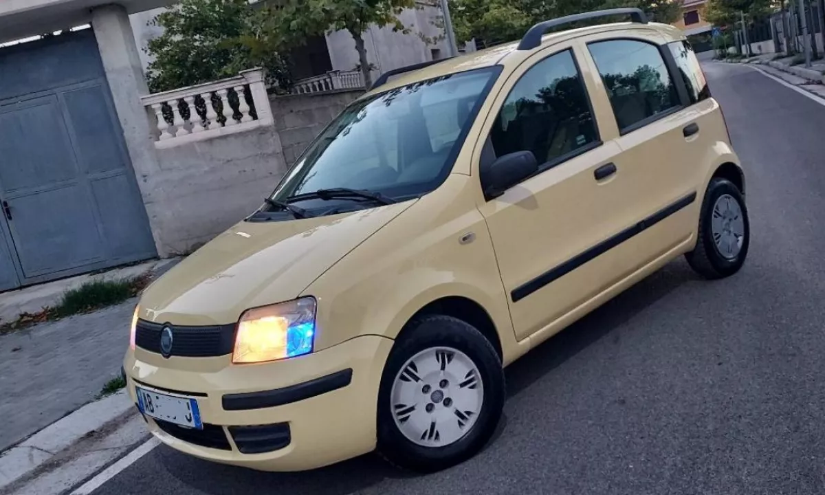 Auto in Vendita a Tirana, Fiat, 2009 gasoline-gas,Kambio Automatik Pagamento 4,200  Euro.