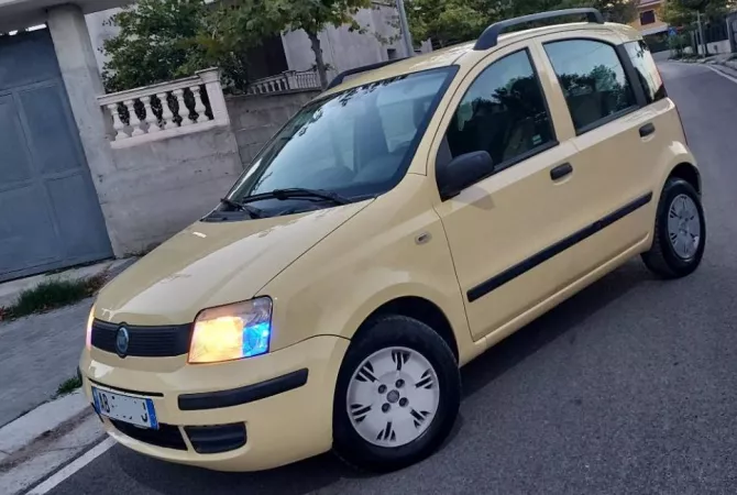 Auto in Vendita a Tirana - 4,200 Euro
