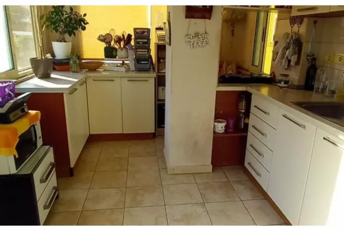 Shtepi ne shitje Apartament ne Tirane, 1+1, Mobilimi E mobiluar, Pagesa 160,000  Euro.