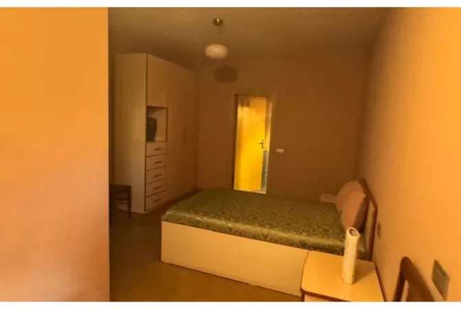 Shtepi ne shitje Apartament ne Tirane, 1+1, Mobilimi E mobiluar, Pagesa 160,000  Euro.