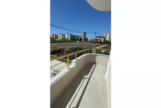 Ambiente Commerciale in Vendita 5+1 a Durazzo - 550,000 Euro