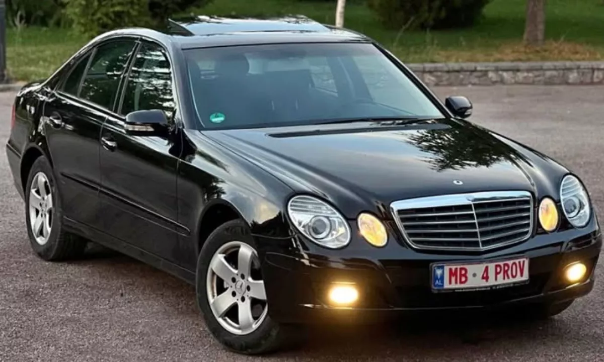 Auto in Vendita a Pogradec, Mercedes-Benz, 2006 Diesel,Kambio Automatik Pagamento 5,800  Euro.