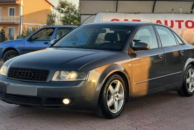 Auto in Vendita a Tirana - 2,800 Euro