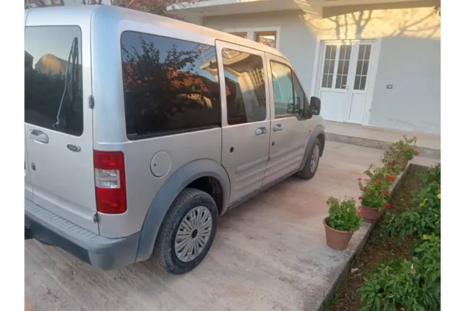 Auto in Vendita a Kukes - 3,400 Euro