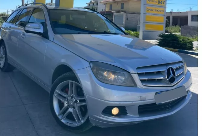 Auto in Vendita a Tirana - 4,700 Euro