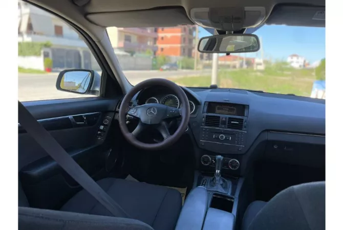 Auto in Vendita a Tirana - 4,700 Euro