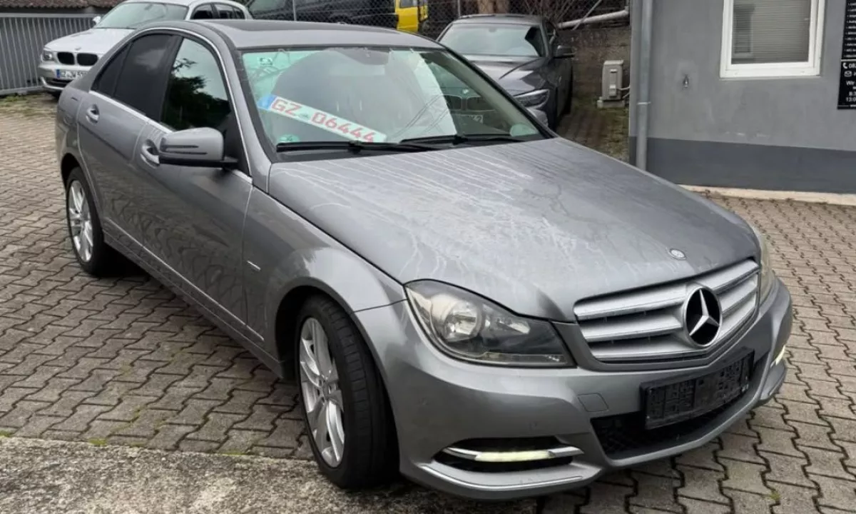 Auto in Vendita a Tirana, Mercedes-Benz, 2012 Diesel,Kambio Automatik Pagamento 9,000  Euro.