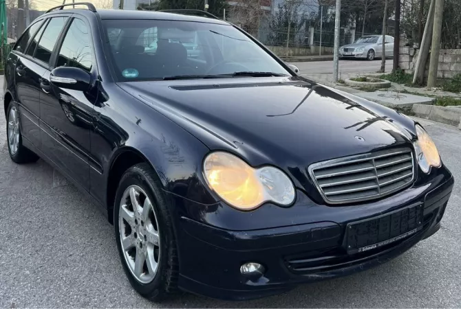 Auto in Vendita a Tirana - 3,300 Euro