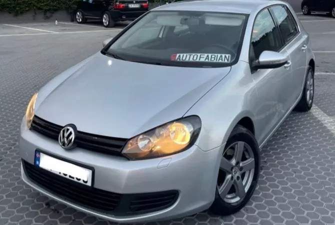 Auto in Vendita a Valona - 4,500 Euro