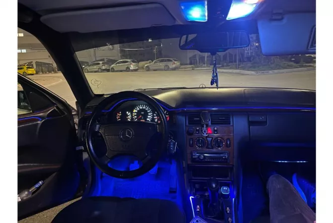 Auto in Vendita a Tirana - 2,800 Euro