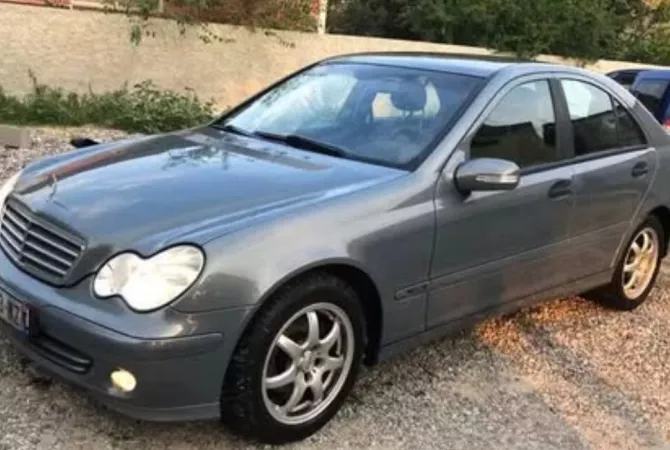 Auto in Vendita a Tirana - 4,300 Euro