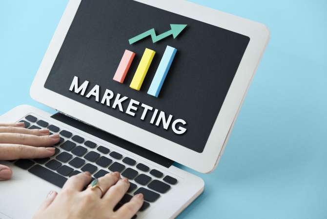 Servizi di IT e di marketing a Tirana - 100 Euro