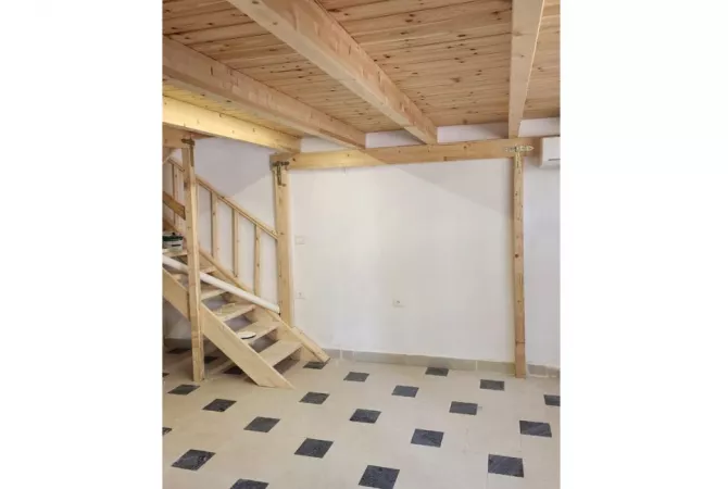 Shtepi me qera Apartament ne Tirane, 1+1, Mobilimi Bosh, pa mobiluar, Pagesa 50,000  Leke.