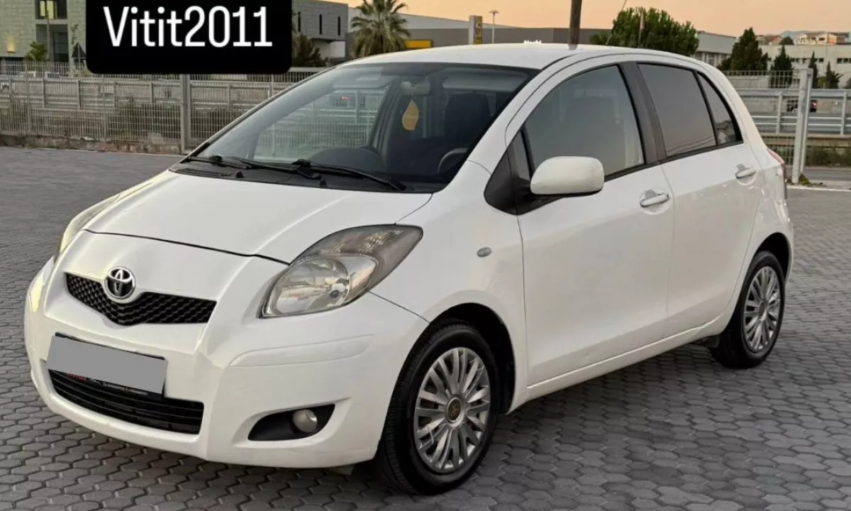 Auto in Vendita a Tirana, Toyota, 2011 Diesel,Kambio Manual Pagamento 3,800  Euro.