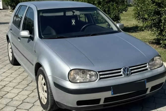 Auto in Vendita a Tirana - 2,200 Euro