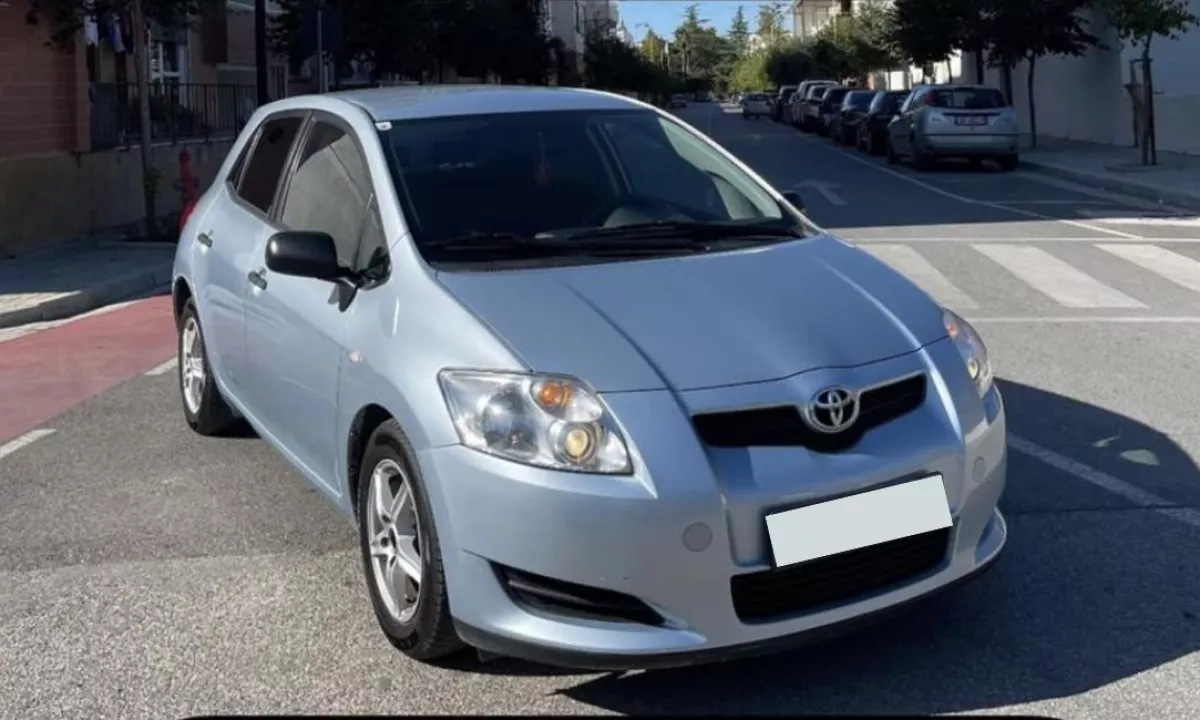 Auto in Vendita a Tirana, Toyota, 2009 Diesel,Kambio Manual Pagamento 4,500  Euro.