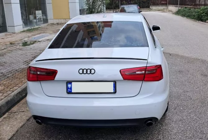 Auto in Vendita a Tirana - 7,999 Euro
