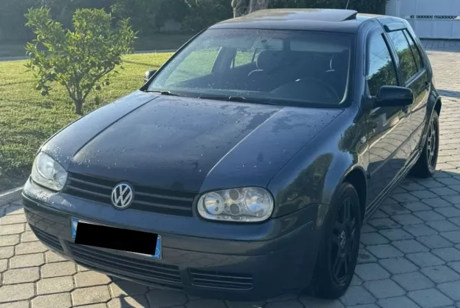 Auto in Vendita a Tirana - 2,100 Euro