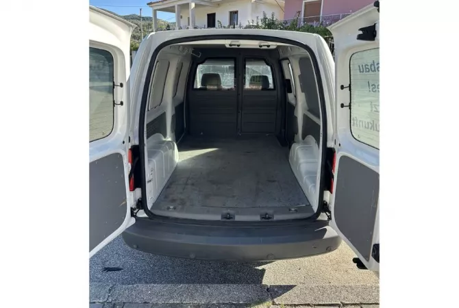 Auto in Vendita a Tirana - 7,000 Euro