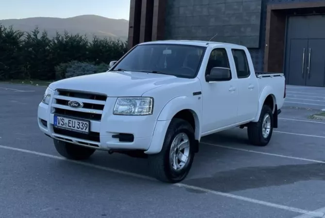 Auto in Vendita a Tirana - 10,500 Euro