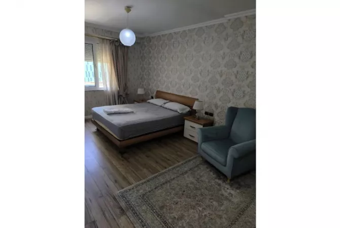 Shtepi ne shitje Apartament ne Tirane, 2+1, Mobilimi E mobiluar, Pagesa 385,000  Euro.