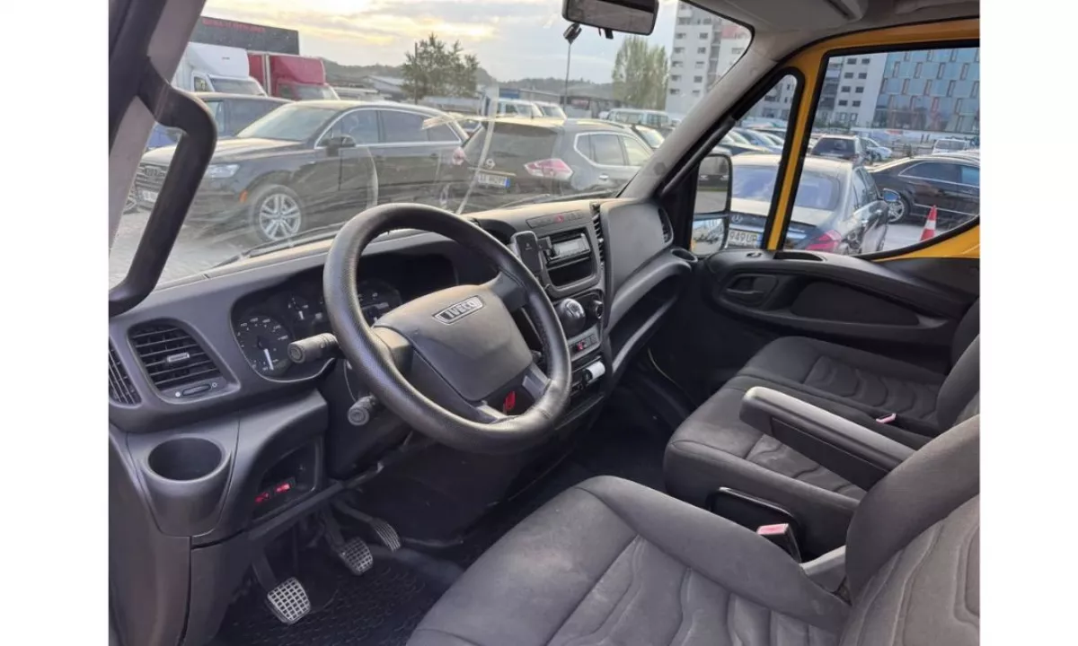 Auto in Vendita a Tirana, Iveco, 2016 Diesel,Kambio Automatik Pagamento 27,500  Euro.