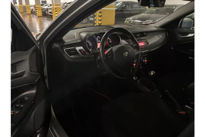 Auto in Vendita a Tirana - 6,200 Euro