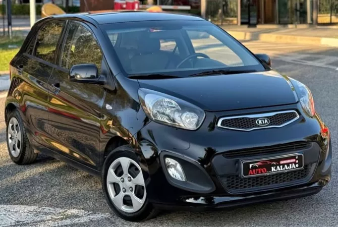 Auto in Vendita a Tirana - 5,300 Euro