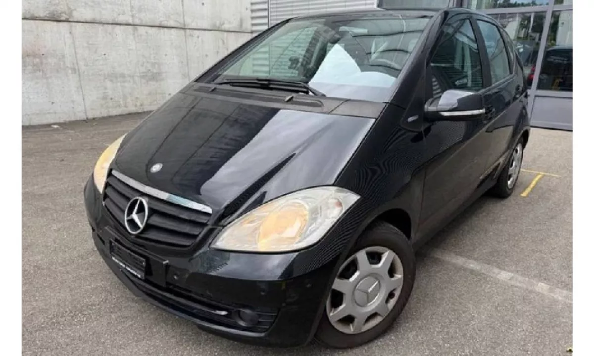 Auto in Vendita a Elbasan, Mercedes-Benz, 2009 gasoline-gas,Kambio Automatik Pagamento 3,900  Euro.