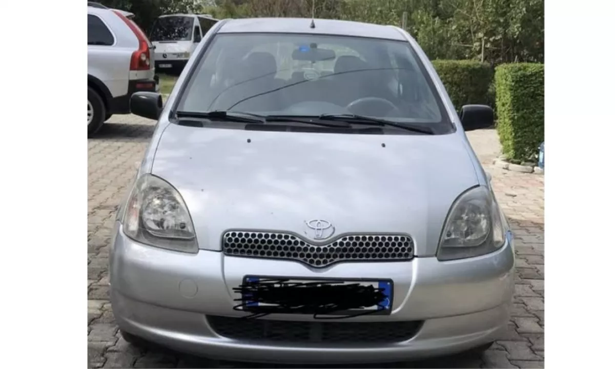 Auto in Vendita a Tirana, Toyota, 2002 gasoline-gas,Kambio Automatik Pagamento 2,600  Euro.