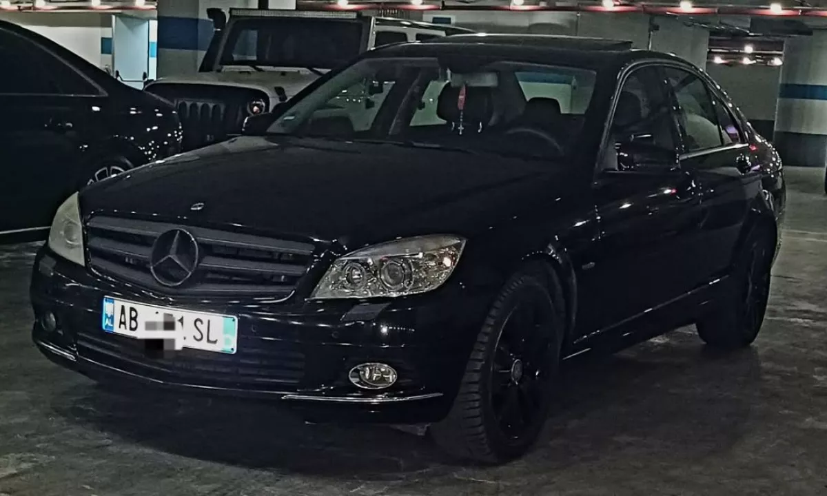 Auto in Vendita a Tirana, Mercedes-Benz, 2011 gasoline-gas,Kambio Automatik Pagamento 6,800  Euro.