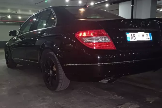 Auto in Vendita a Tirana - 6,800 Euro