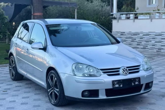 Auto in Vendita a Tirana - 3,900 Euro