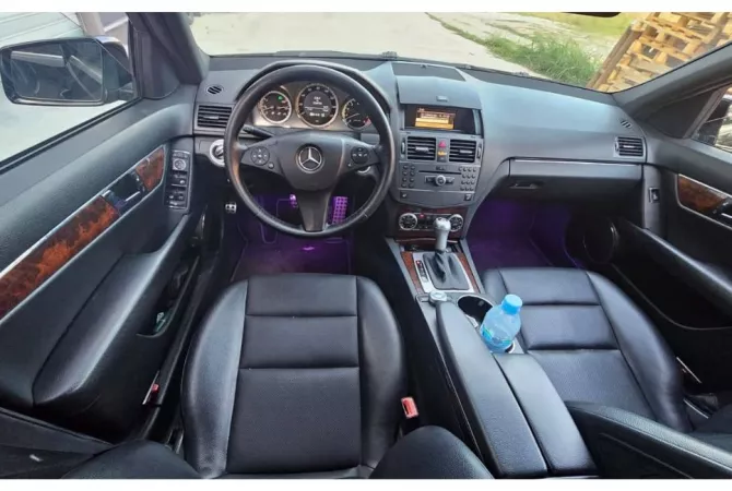 Auto in Vendita a Tirana - 5,800 Euro