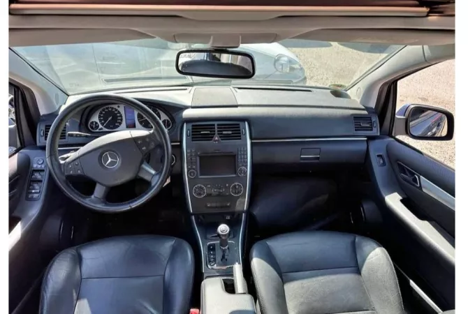 Auto in Vendita a Elbasan - 5,300 Euro