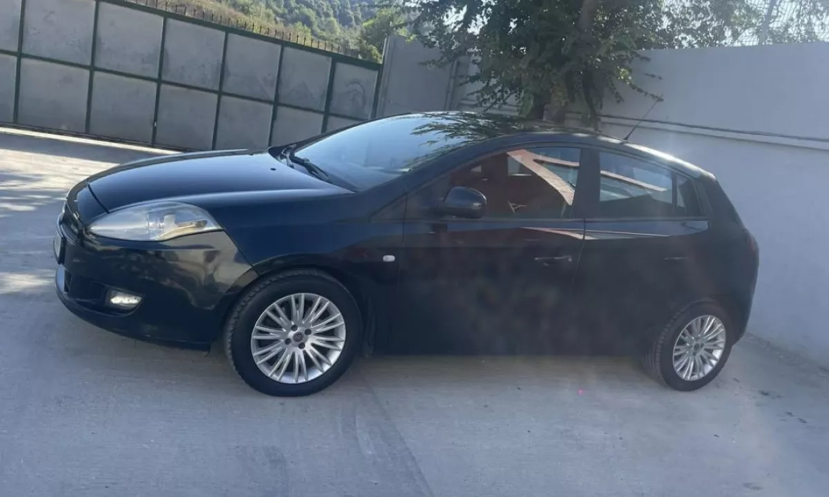 Auto in Vendita a Tirana, Fiat, 2010 Diesel,Kambio Automatik Pagamento 3,500  Euro.