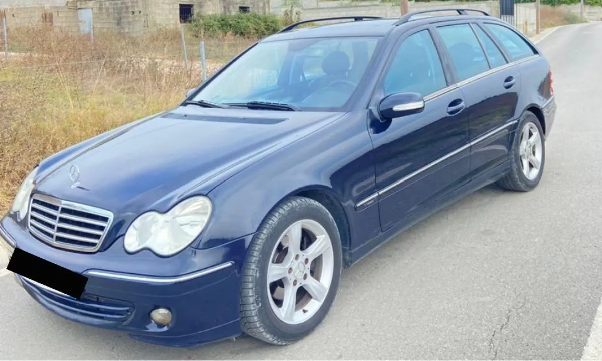 Auto in Vendita a Tirana, Mercedes-Benz, 2004 Diesel,Kambio Automatik Pagamento 3,500  Euro.
