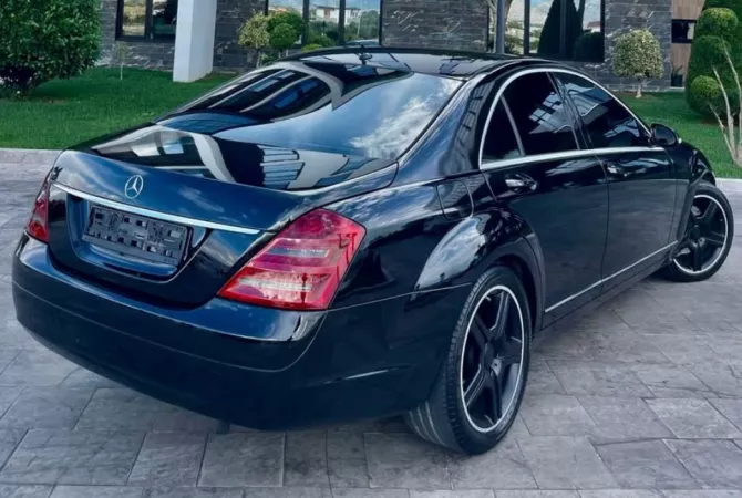 Auto in Vendita a Tirana - 7,700 Euro