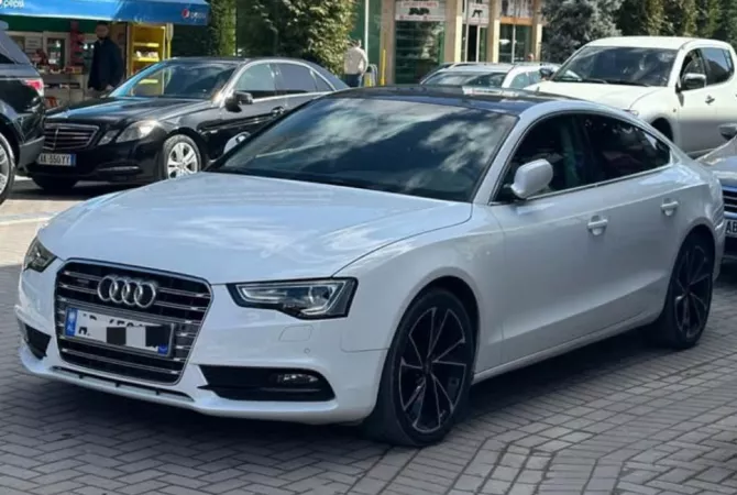 Auto in Vendita a Tirana - 12,500 Euro