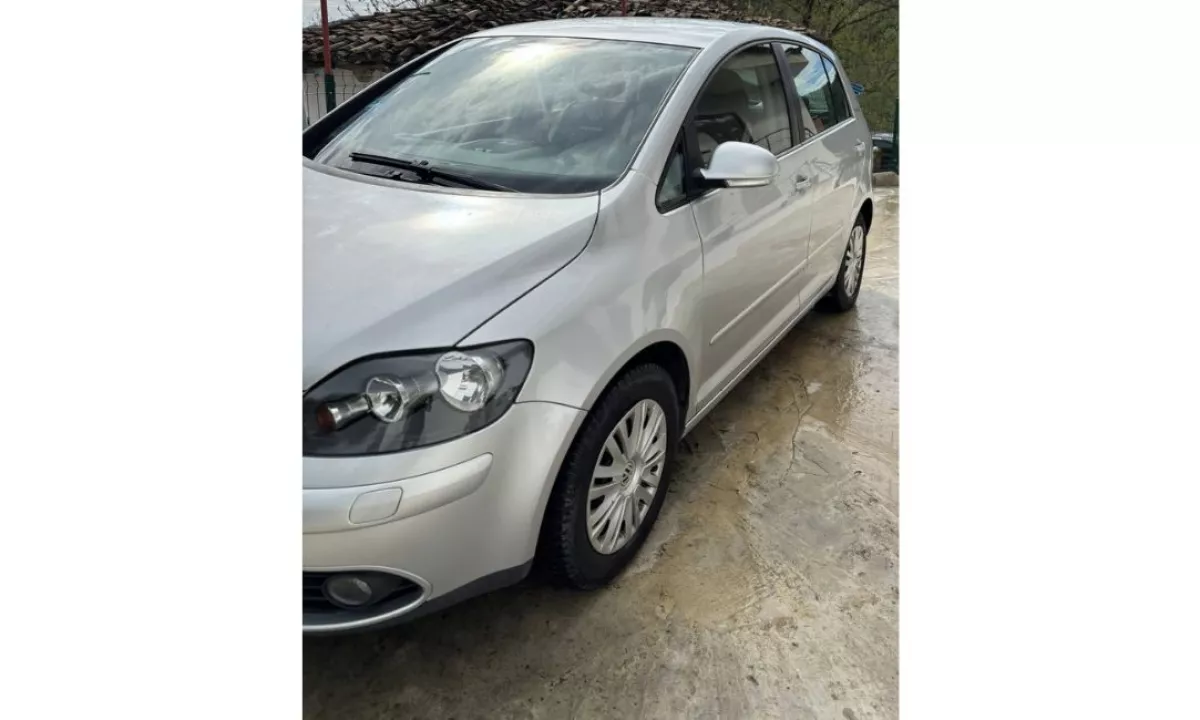 Auto in Vendita a Tirana, Volkswagen, 2007 Benzine,Kambio Manual Pagamento 3,500  Euro.