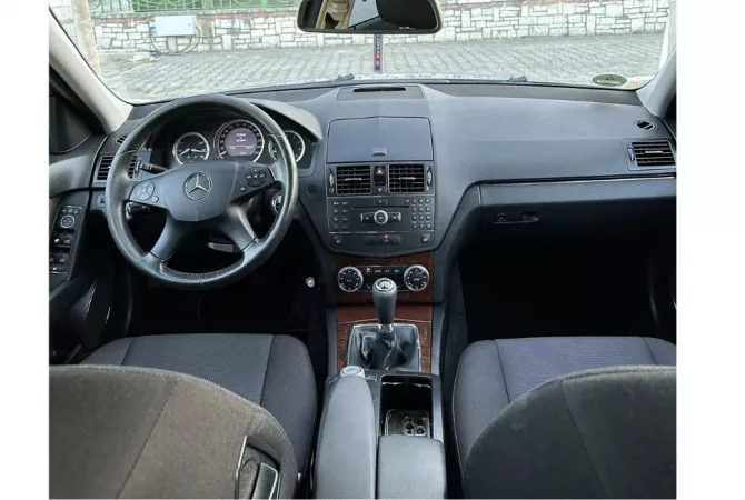 Auto in Vendita a Tirana - 5,500 Euro