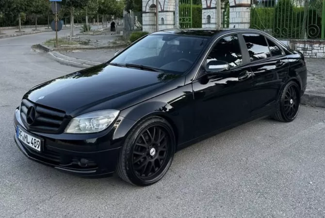 Auto in Vendita a Tirana - 6,300 Euro