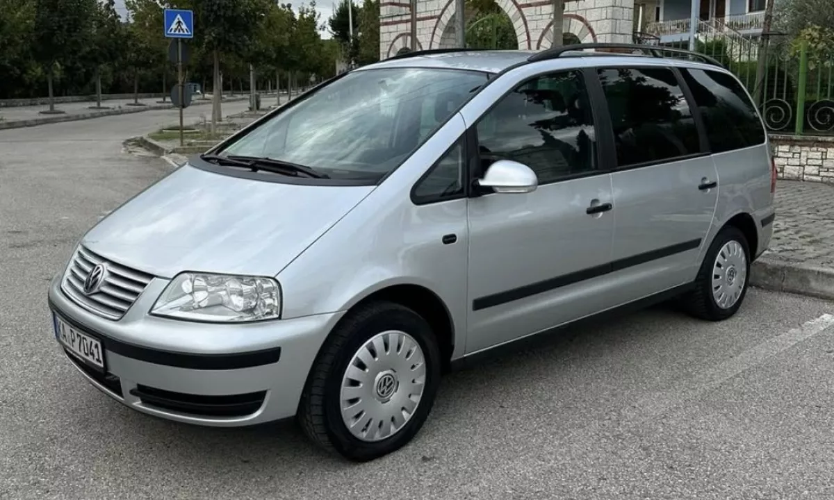 Auto in Vendita a Tirana, Volkswagen, 2009 gasoline-gas,Kambio Manual Pagamento 5,000  Euro.