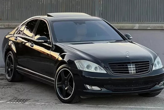 Auto in Vendita a Tirana - 7,700 Euro