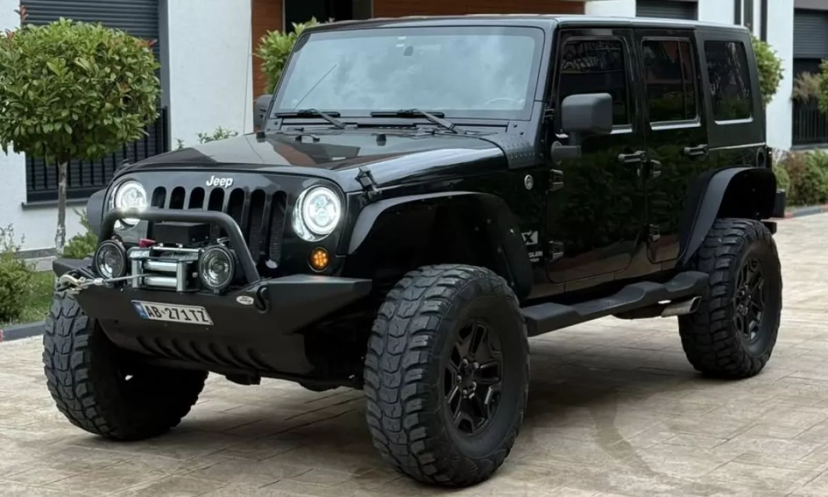 Auto in Vendita a Tirana, Jeep, 2010 Benzine,Kambio Automatik Pagamento 19,000  Euro.