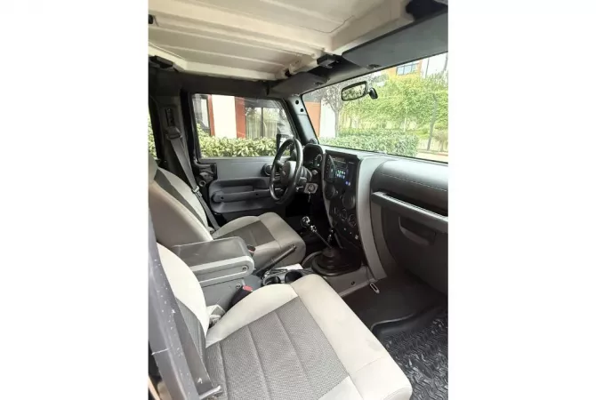 Auto in Vendita a Tirana - 19,000 Euro