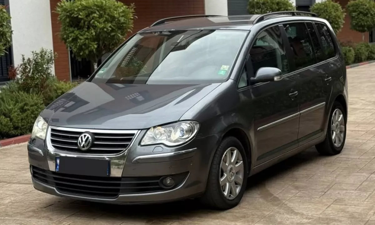 Auto in Vendita a Tirana, Volkswagen, 2007 Diesel,Kambio Automatik Pagamento 4,400  Euro.