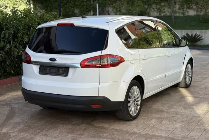 Auto in Vendita a Tirana - 7,800 Euro